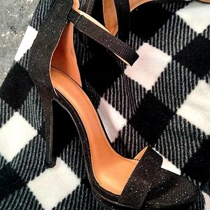 Wild diva strapped heels